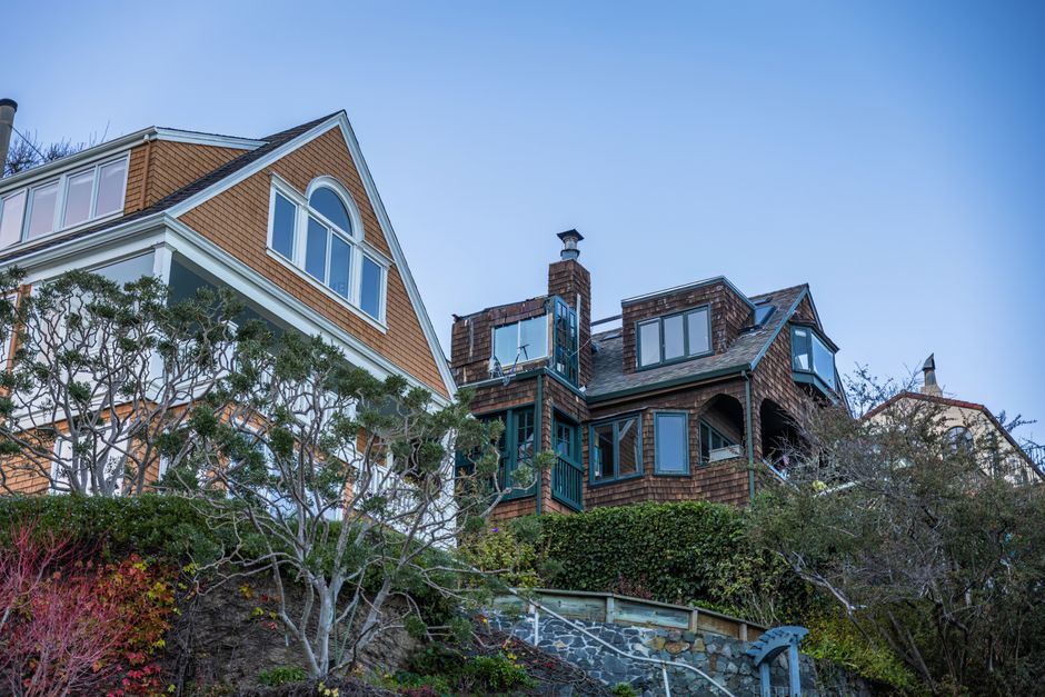 HELOC vs Home Equity Loan: Which Fits Your Budget