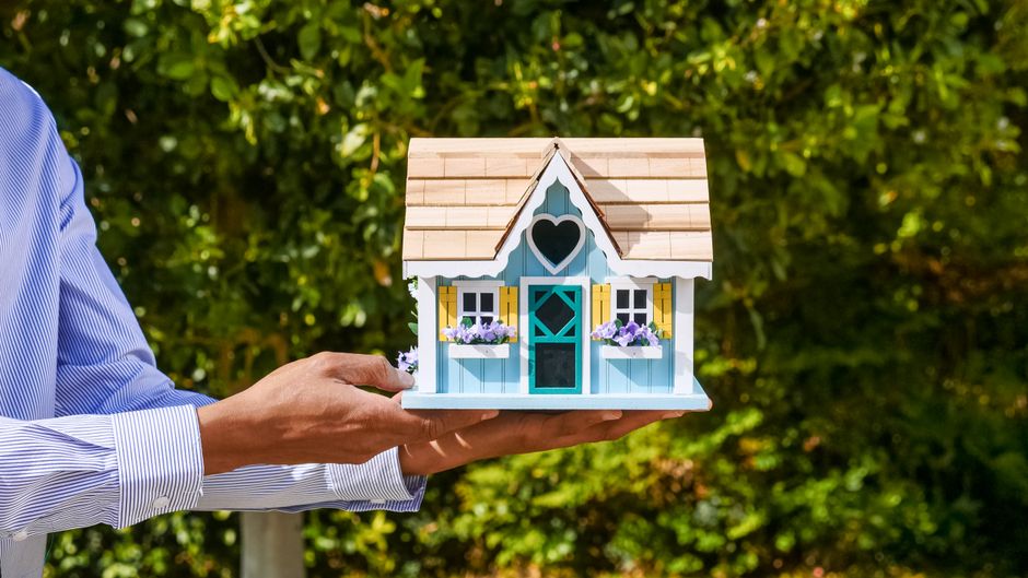 Which Borrowing Option Unlocks Your Home's Equity?