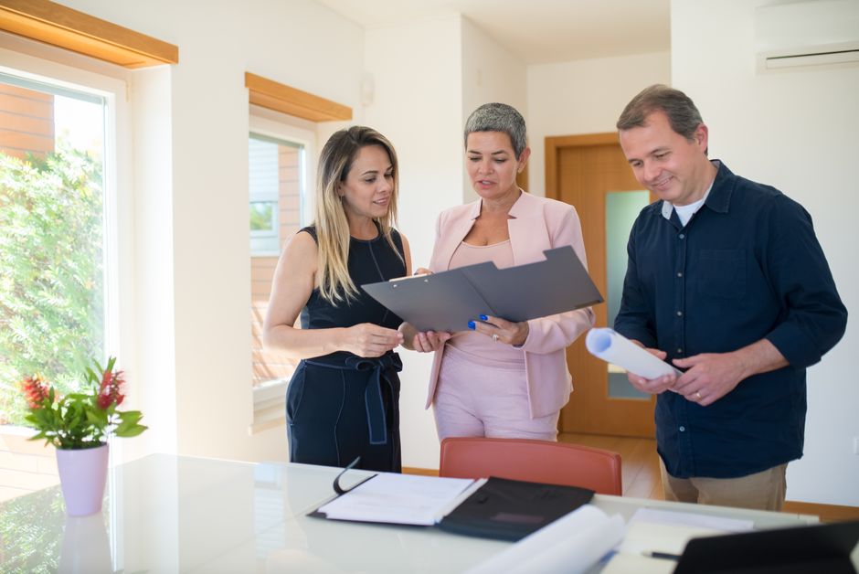 What Title Searches Really Reveal Before Closing